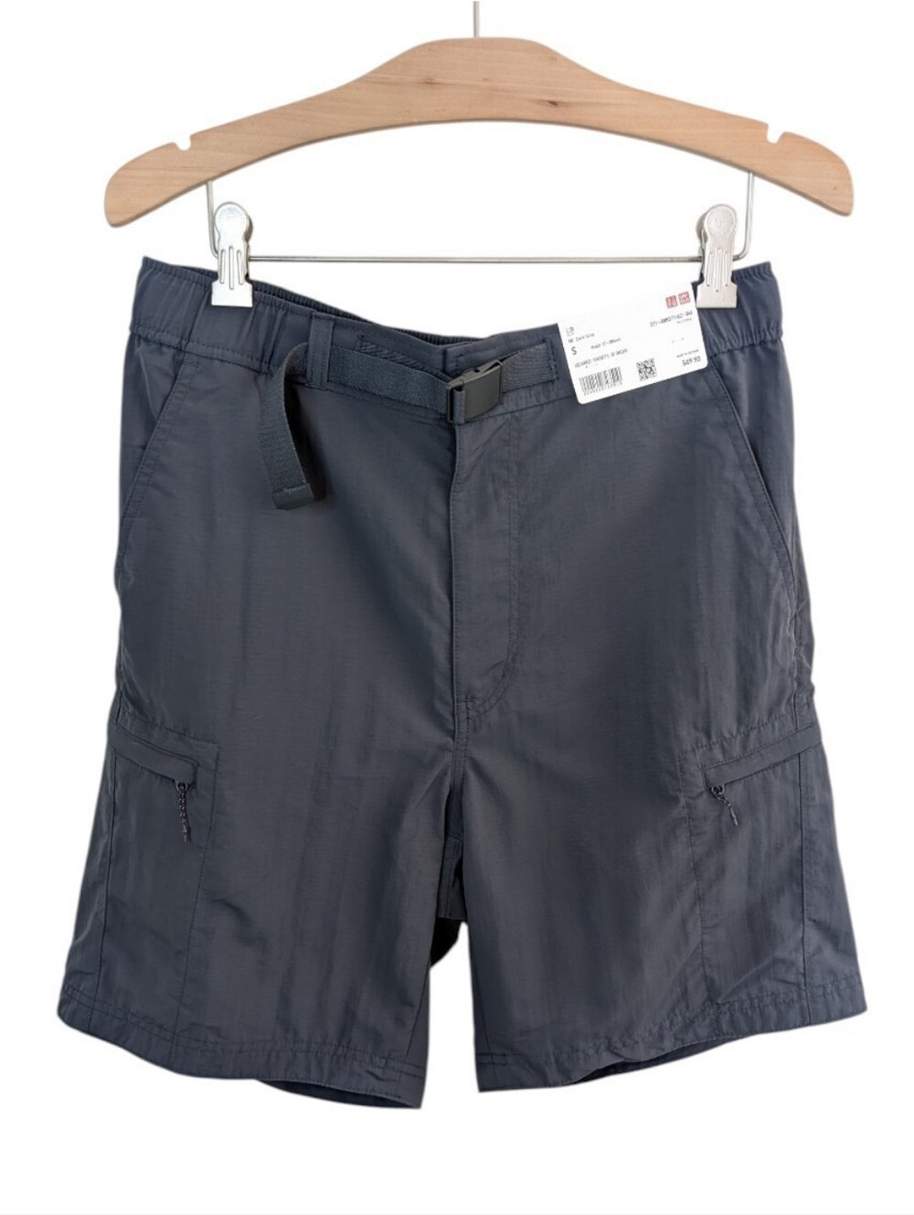 Uniqlo Men's Geared Charcoal Gray Cargo Shorts with Integrated Belt Small